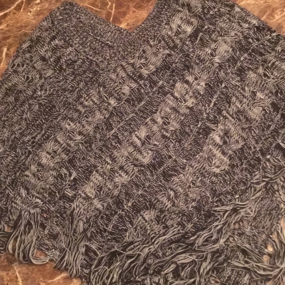 Black and white shawl